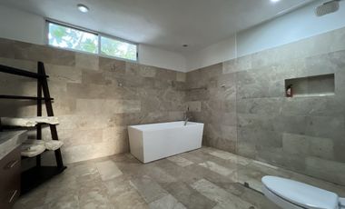 Casa Frente al Mar en San Crisanto, 50 Metros de Playa Privada.