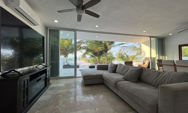 Casa Frente al Mar en San Crisanto, 50 Metros de Playa Privada.