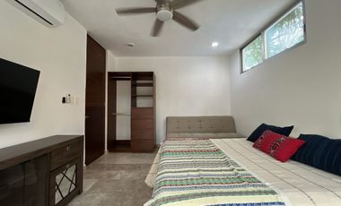 Casa Frente al Mar en San Crisanto, 50 Metros de Playa Privada.