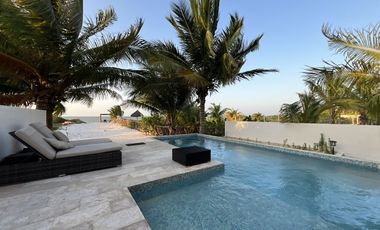 Casa Frente al Mar en San Crisanto, 50 Metros de Playa Privada.