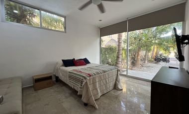 Casa Frente al Mar en San Crisanto, 50 Metros de Playa Privada.