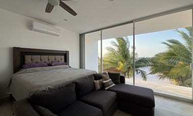 Casa Frente al Mar en San Crisanto, 50 Metros de Playa Privada.