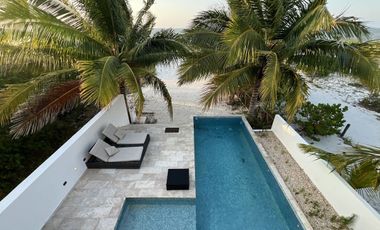 Casa Frente al Mar en San Crisanto, 50 Metros de Playa Privada.