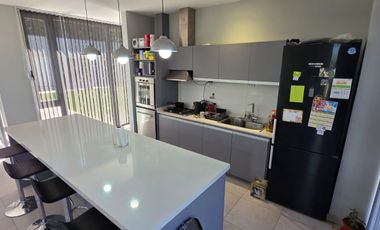 CASA EN VENTA EN BARRIO PRIVADO CRUZ DEL SUR GRAL. ROCA