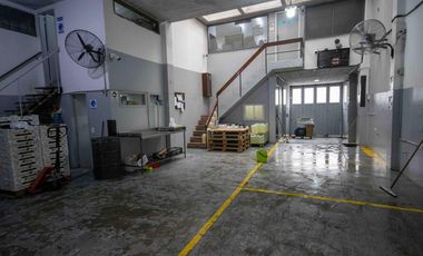 Galpón en  venta en Martínez