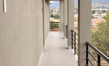 Departamento de Lujo en RENTA SIN AMUEBLAR cerca Parque Metropolitano en León