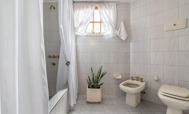 CASA | VENTA | 4 DORMITORIOS | DOBLE LOTE | PILETA | VILLA ADELINA | SAN ISIDRO