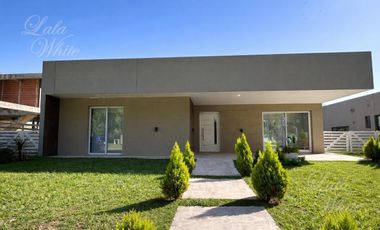 Casa en alquiler en Lares de Canning