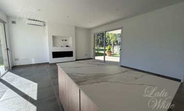 Casa en alquiler en Lares de Canning