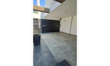 HOGAR CON CORAZON EN ESTA CASA EN LOMAS DEL SAUCE