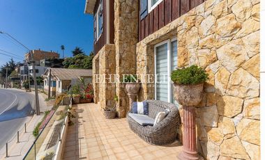 En exclusividad. Playa Amarilla. Permite uso comercial.
