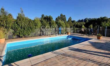 Linda casa en Altos del Mauco