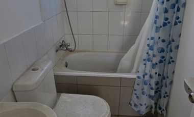 CASA 2D/1B CON ESTACIONAMIENTO Y PATIO