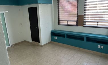 Casa, oficinas y salon de fiestas en Nezahualcóyotl