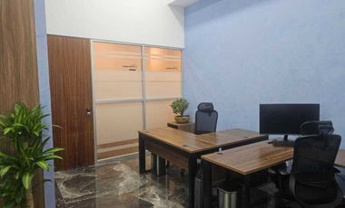 Oficina grande en Park Pedregal con estacionamiento