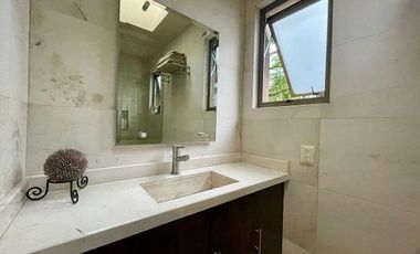 Venta de casa en condominio en las Águilas parte baja