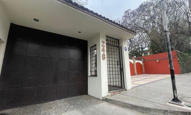 Venta de casa en condominio en las Águilas parte baja