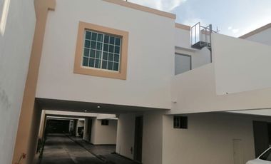 CASA EN RENTA EN PRIVADA EN CD. DEL CARMEN