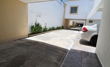 CASA EN RENTA EN PRIVADA EN CD. DEL CARMEN