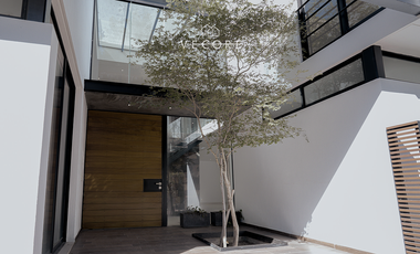 CASA EN VENTA EN ARAUCA ll, ZONA REAL, ZAPOPAN