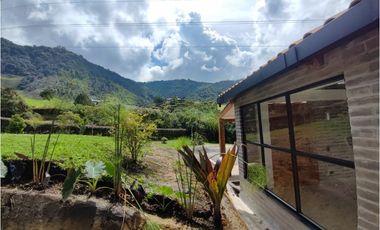 Casa Campestre en Venta El Tambo, La Ceja