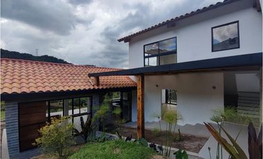Casa Campestre en Venta El Tambo, La Ceja