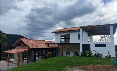 Casa Campestre en Venta El Tambo, La Ceja