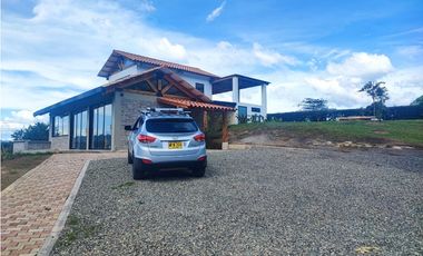 Casa Campestre en Venta El Tambo, La Ceja