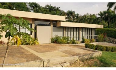 Casa en Anapoima (Cundinamarca) RAH CO: 26-103