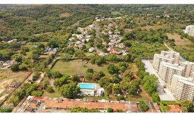 Hotel en Ricaurte (Cundinamarca) RAH CO: 26-105