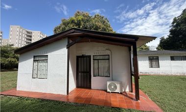 Hotel en Ricaurte (Cundinamarca) RAH CO: 26-105