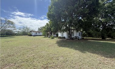 Hotel en Ricaurte (Cundinamarca) RAH CO: 26-105