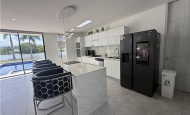 Casa en Girardot (Cundinamarca) RAH CO: 26-113