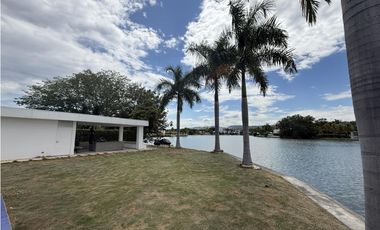 Casa en Girardot (Cundinamarca) RAH CO: 26-113