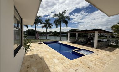 Casa en Girardot (Cundinamarca) RAH CO: 26-113