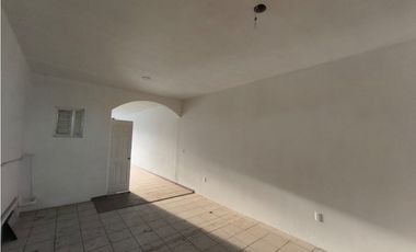 2 LOCALES EN RENTA 68 M2, PLAZA  ANAHUAC (LA YERBABUENA) SAHUAYO MICH.