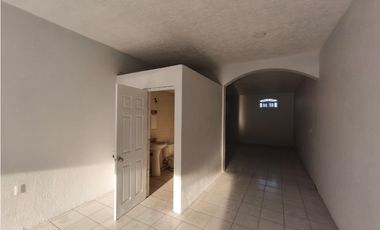 2 LOCALES EN RENTA 68 M2, PLAZA  ANAHUAC (LA YERBABUENA) SAHUAYO MICH.