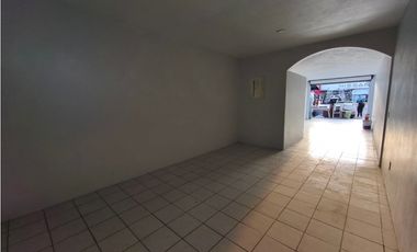 2 LOCALES EN RENTA 68 M2, PLAZA  ANAHUAC (LA YERBABUENA) SAHUAYO MICH.