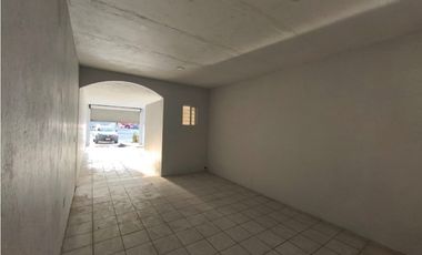 2 LOCALES EN RENTA 68 M2, PLAZA  ANAHUAC (LA YERBABUENA) SAHUAYO MICH.