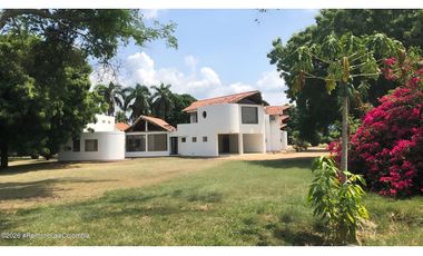 Casa en Ricaurte (Cundinamarca) RAH CO: 26-317