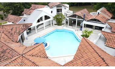 Casa en Ricaurte (Cundinamarca) RAH CO: 26-317