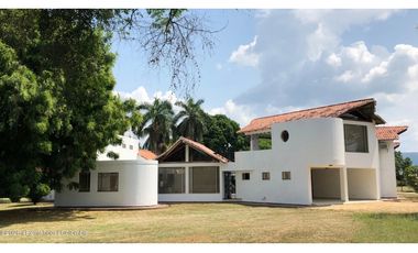 Casa en Ricaurte (Cundinamarca) RAH CO: 26-317