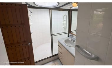 Casa en Ricaurte (Cundinamarca) RAH CO: 26-317