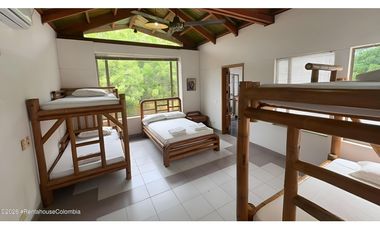 Casa en Ricaurte (Cundinamarca) RAH CO: 26-317