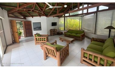 Casa en Ricaurte (Cundinamarca) RAH CO: 26-317