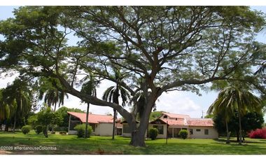 Casa en Ricaurte (Cundinamarca) RAH CO: 26-317