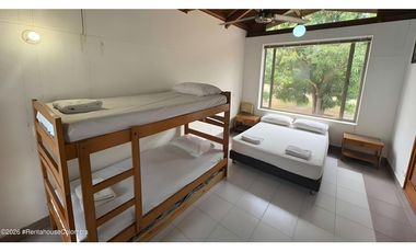 Casa en Ricaurte (Cundinamarca) RAH CO: 26-317