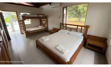 Casa en Ricaurte (Cundinamarca) RAH CO: 26-317