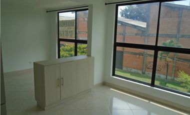 APARTAESTUDIO /MIRO/REFUCIO.