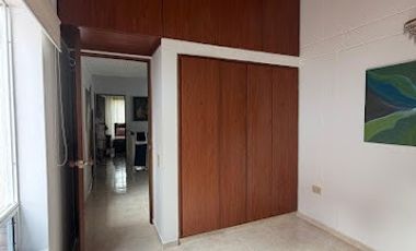 CASA CACIQUE IMPERIAL EN VENTA 3 HABITACIONES + CUARTO DE SERVICIO 2 PISOS AREA 185m2  BUCARAMANGA (AT)